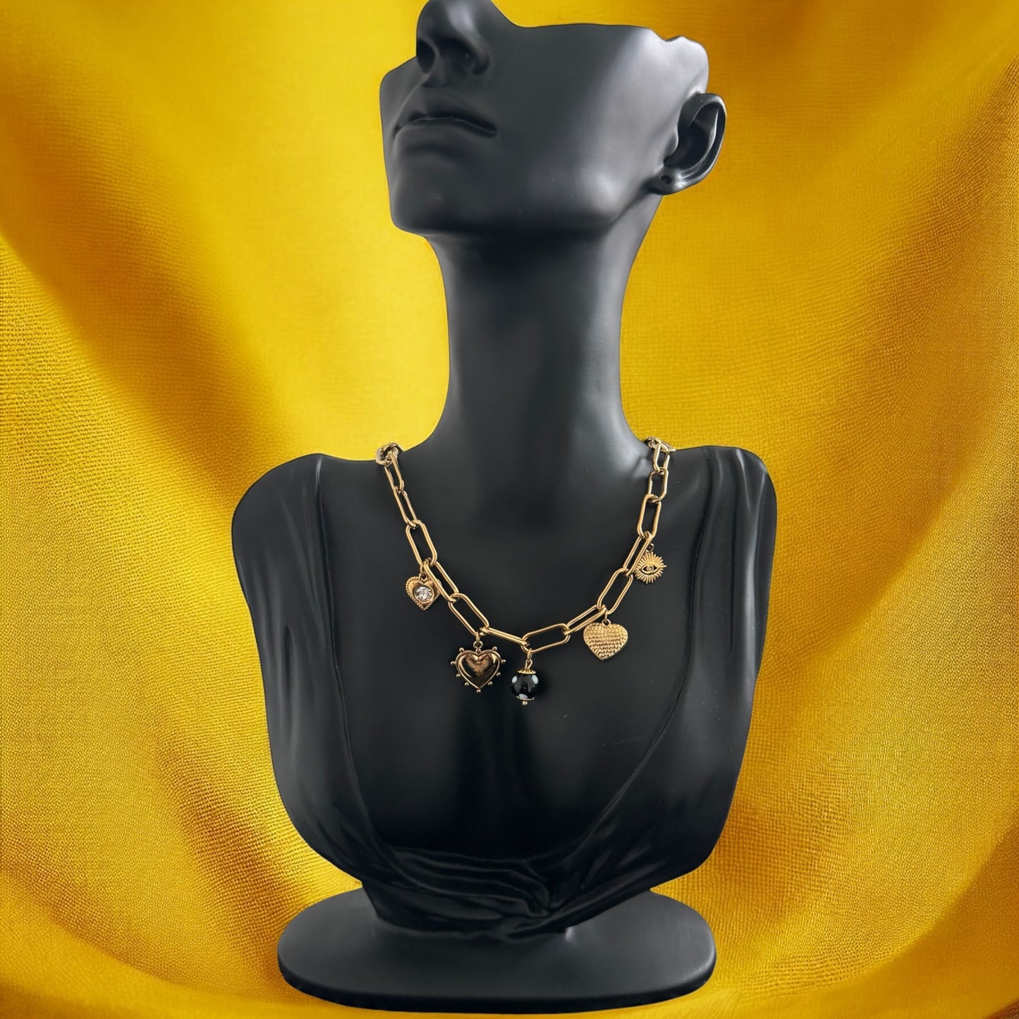 Collier charms