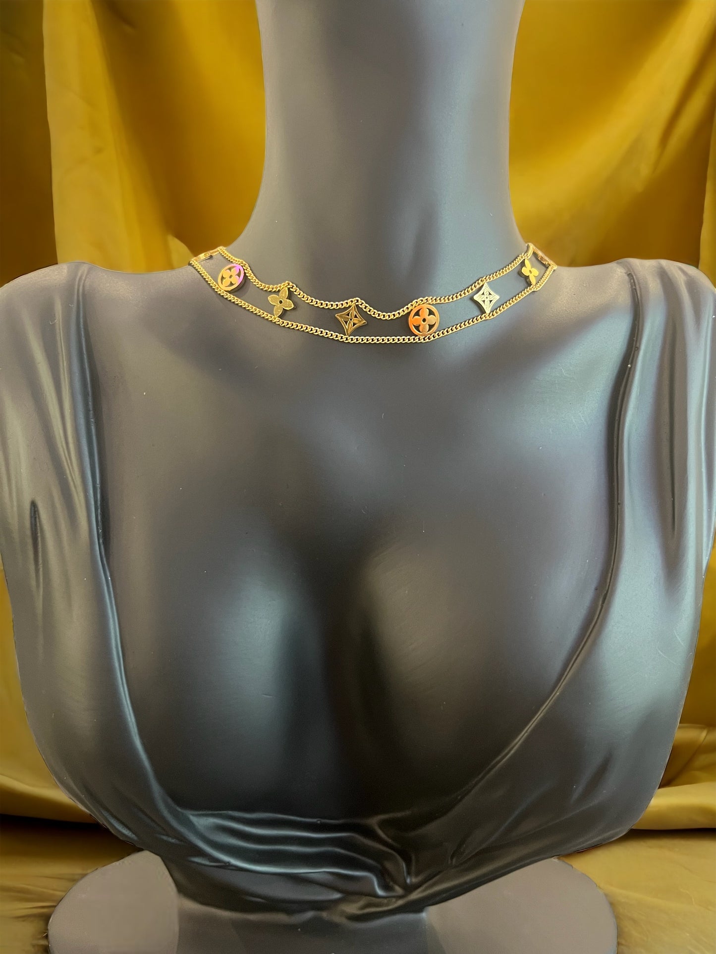 Collier Alexa