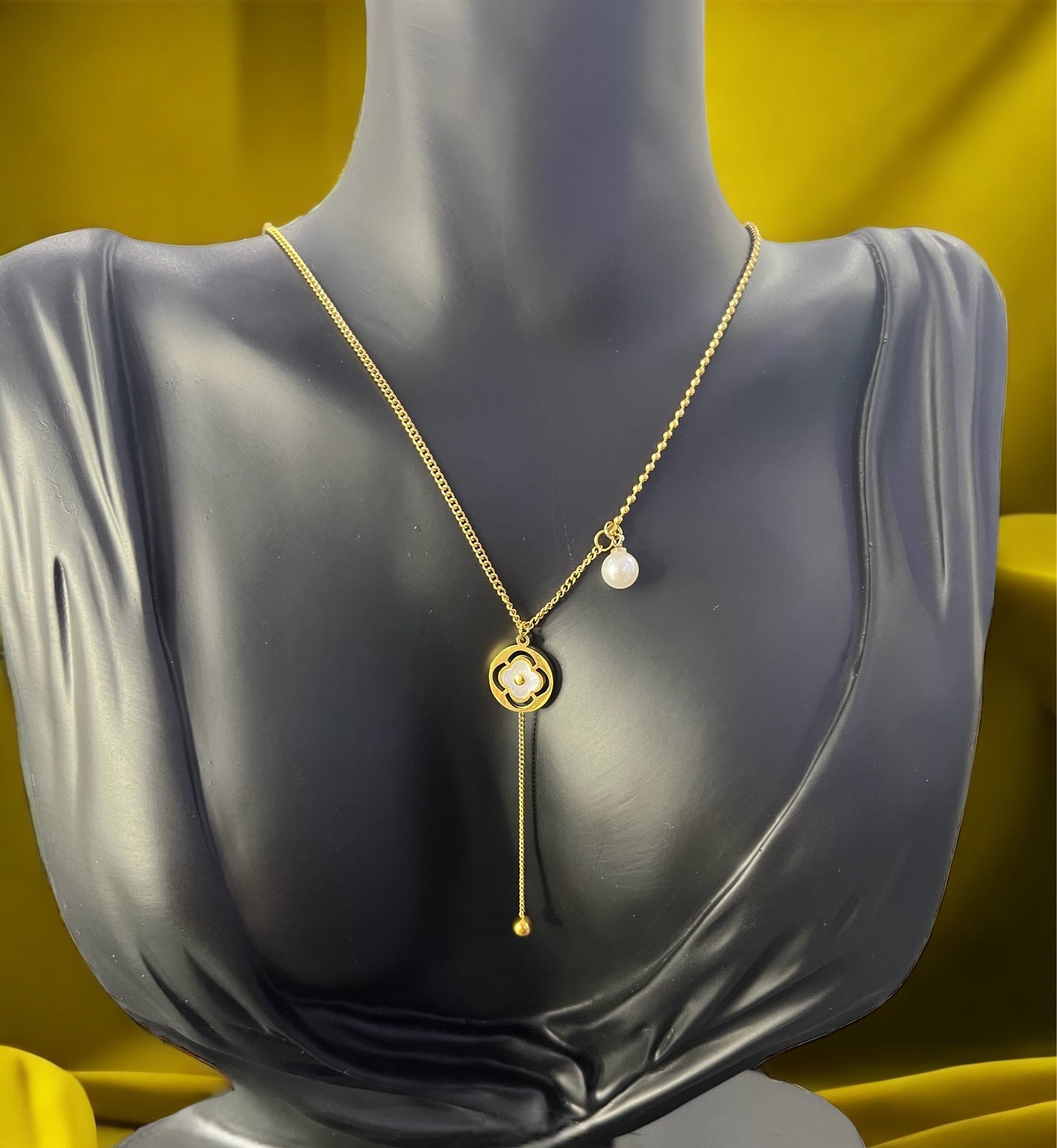 Collier Julia